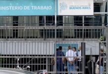 La Provincia reanudó las paritarias, mantuvo un encuentro con los docentes y presentó una propuesta mejorada