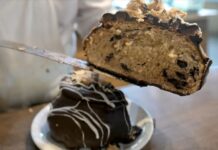 La Plata: París Confitería relanzó su pan dulce con el histórico panadero de la casa