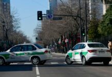 La Plata: taxistas impulsan el uso de autos eléctricos e híbridos y buscan modificar una ordenanza vigente desde 1978